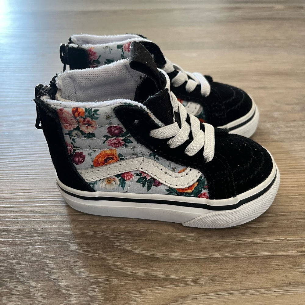Floral high top baby vans, size 4